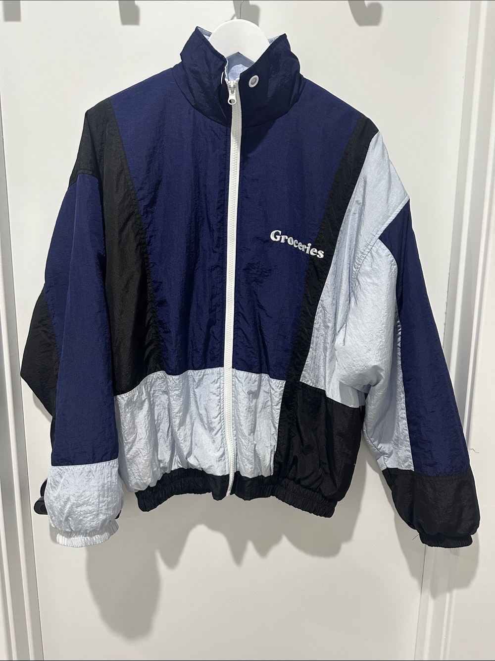 SISTERS & SEEKERS WINDBREAKER